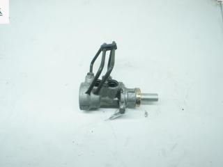 цилиндр тормозной главный Ford Focus 1 поколение [рестайлинг] 2004, 1.6 л., i, бензин, МКПП, красный, универсал, 21030399