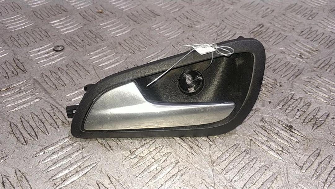 ручка внутренняя передняя левая Ford Focus III 2011, 1.6 л., i, бензин, МКПП, чёрный, хетчбэк 5 дв.