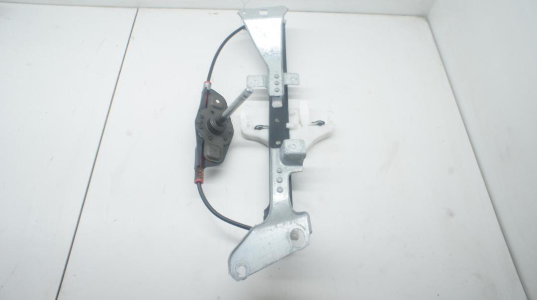 стеклоподъемник задний правый Ford Fiesta 2002, 1.4 л., бензин, МКПП, синий, хетчбэк 5 дв.