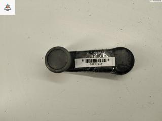 ручка стеклоподъемника Volkswagen Passat B5 [рестайлинг] 2001, 2.0 л., бензин, АКПП, зелёный, универсал, 443837581D