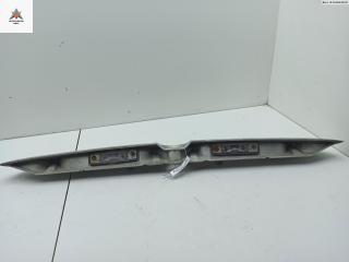 накладка подсветки номера Opel Zafira 1 поколение (A) 2000, 1.6 л., бензин, МКПП, серый, минивэн, 90579631