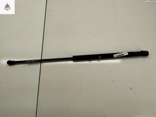 амортизатор крышки багажника (3-5 двери) Volkswagen Golf 4 поколение 1998, 1.6 л., бензин, АКПП, красный, хетчбэк 5 дв., 1J6827550E