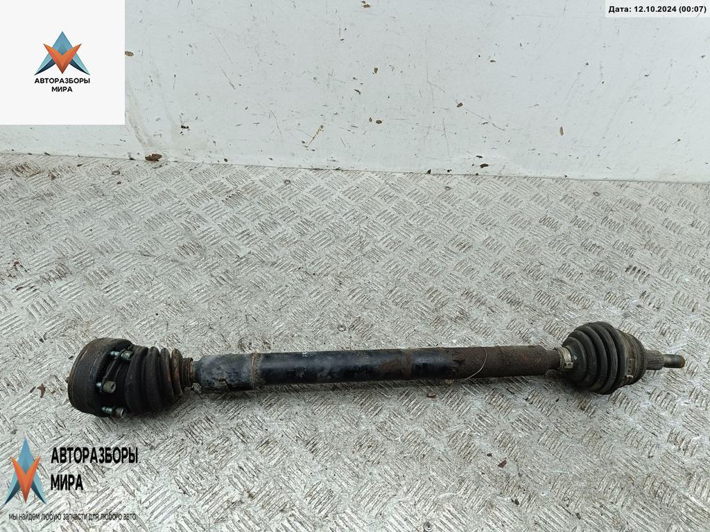 полуось передняя правая (приводной вал, ШРУС) Volkswagen Golf 4 поколение 1999, 1.6 л., бензин, МКПП, синий, хетчбэк 5 дв. - фото №1