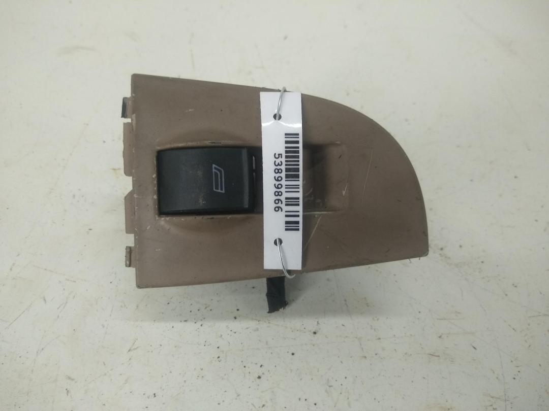 кнопка стеклоподъемника переднего правого Audi A6 4B/C5 1997, 1.8 л., Ti, бензин, МКПП, синий, седан - фото №1