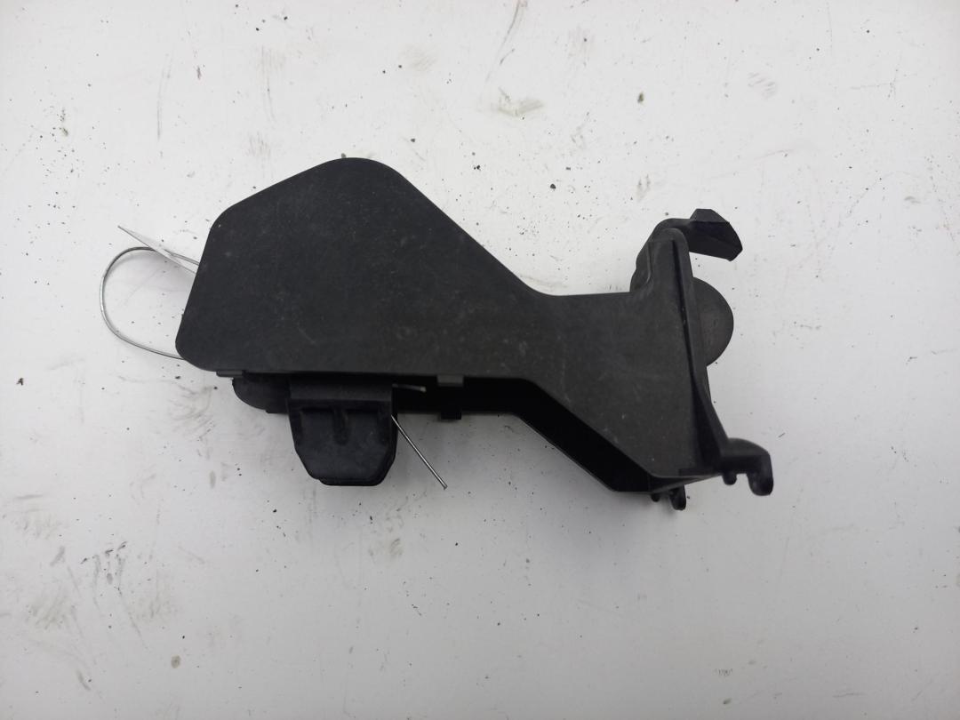 кронштейн заднего бампера Opel Signum 2003, 3.0 л., дизель, МКПП, серый, хетчбэк 5 дв., 24444025