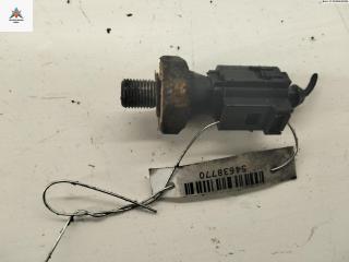 датчик давления масла Volkswagen Golf 4 поколение 2003, 2.0 л., бензин, АКПП, серый, хетчбэк 5 дв.