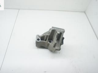 кронштейн генератора Ford Focus 1 поколение 1998, 1.8 л., бензин, МКПП, серый, хетчбэк 5 дв., 98VV10039AS