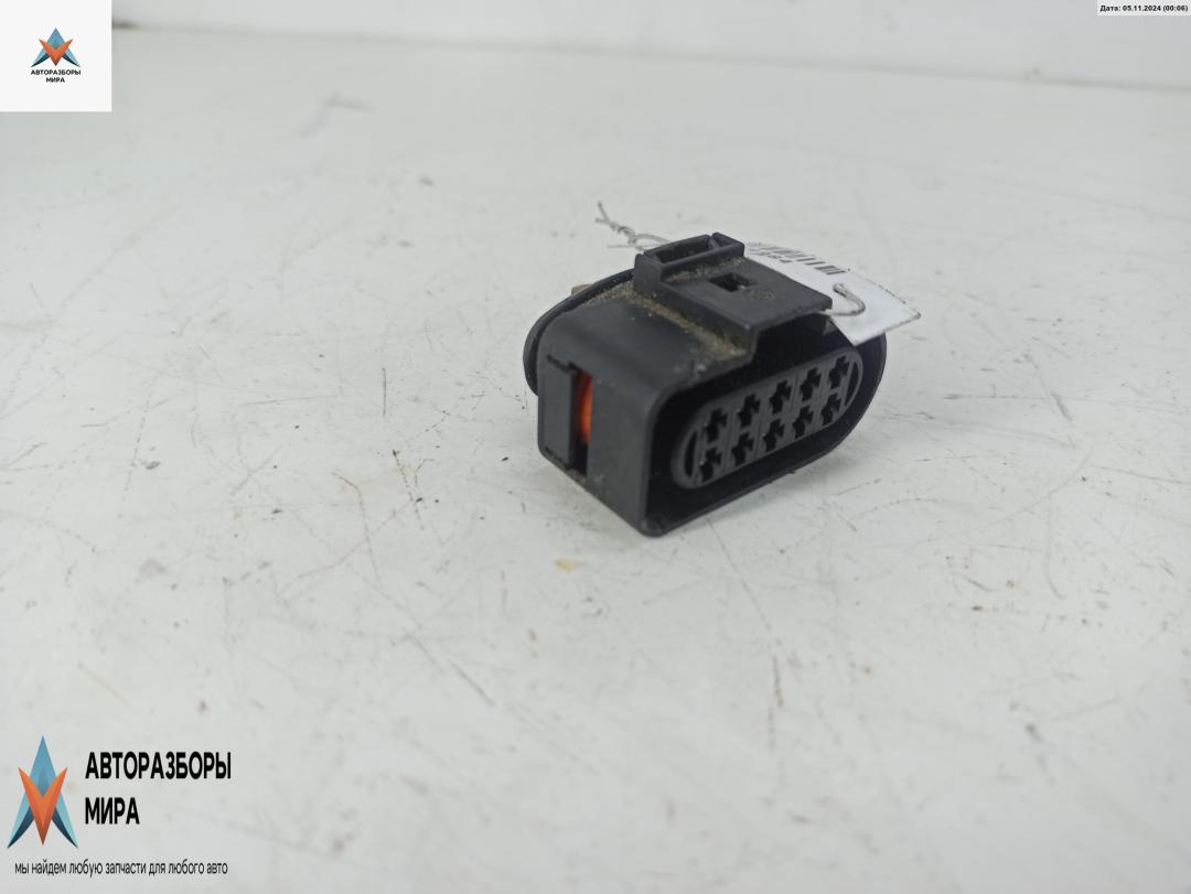 разъем (фишка) проводки Audi A4 B6 2002, 2.4 л., бензин, МКПП, синий, кабриолет, 1J0973735 - фото №1
