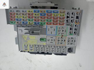 блок предохранителей Opel Zafira 1 поколение (A) [рестайлинг] 2005, 2.2 л., дизель, МКПП, серый, минивэн, 24412497