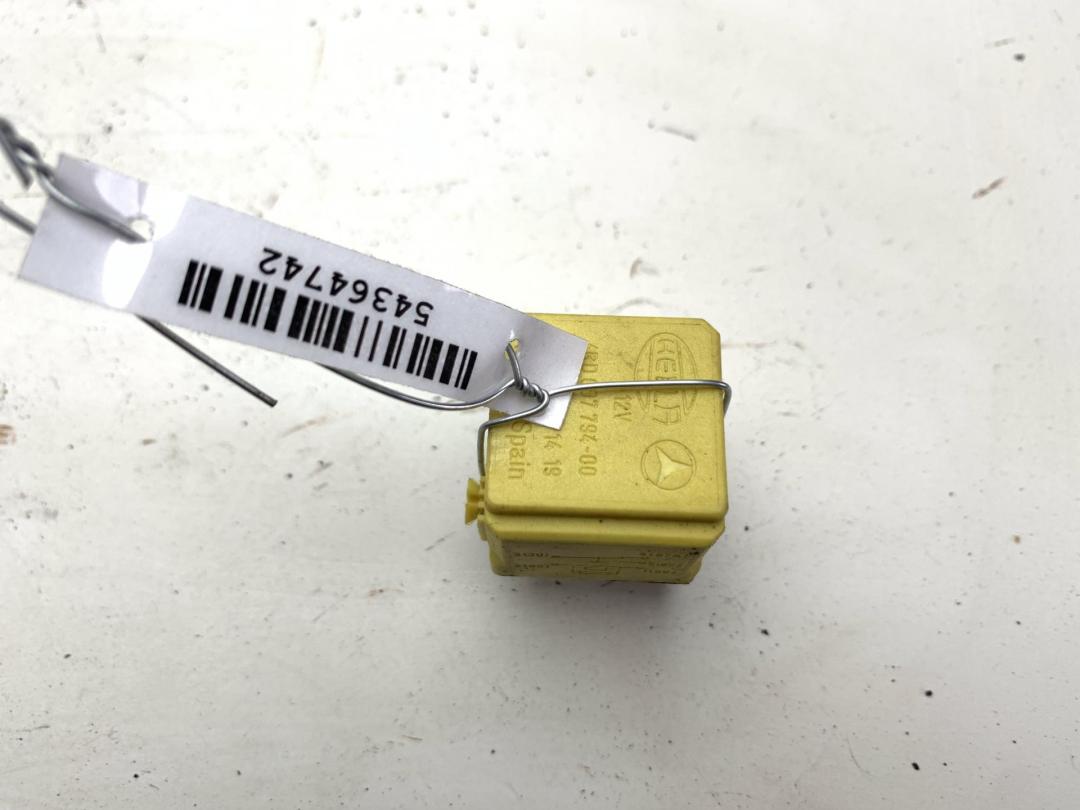 реле (прочие) Mercedes-Benz C W203 2002, 2.0 л., бензин, МКПП, синий, универсал, 0025421419.1