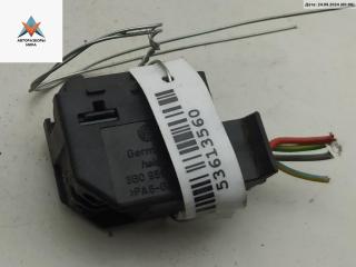 кнопка стеклоподъемника заднего левого Skoda Octavia mk1 (A4 1U) 2002, 1.9 л., дизель, МКПП, серый, универсал, 3B0959855