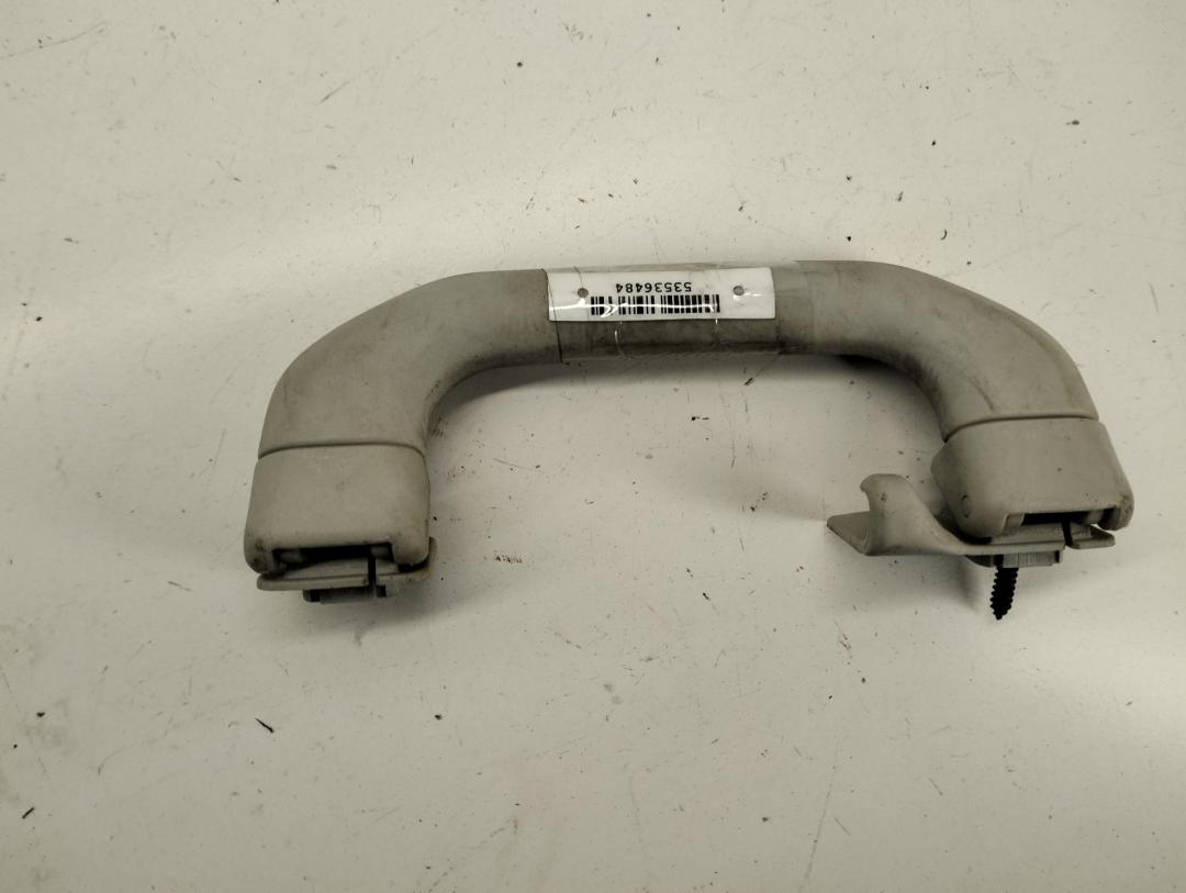 ручка внутренняя потолочная Volkswagen Polo 1998, 1.4 л., бензин, МКПП, зелёный, седан, 1H0857607