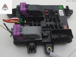 блок предохранителей Opel Insignia 1 поколение (A) 2009, 1.8 л., бензин, МКПП, серый, хетчбэк 5 дв., 13277321