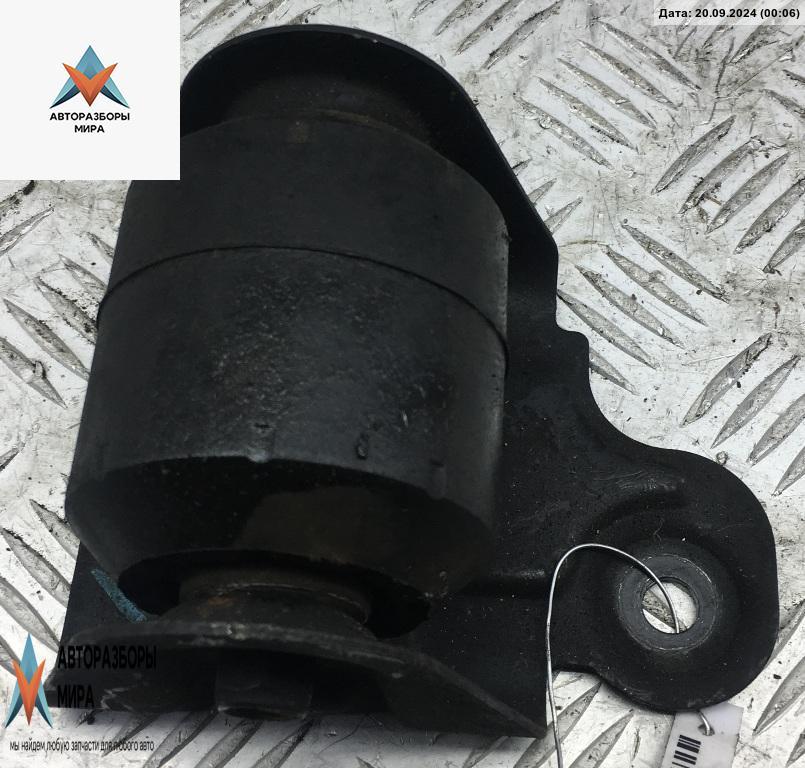 подушка крепления КПП Ford Mondeo 1 поколение 1995, 1.8 л., бензин, АКПП, белый, хетчбэк 5 дв. - фото №1