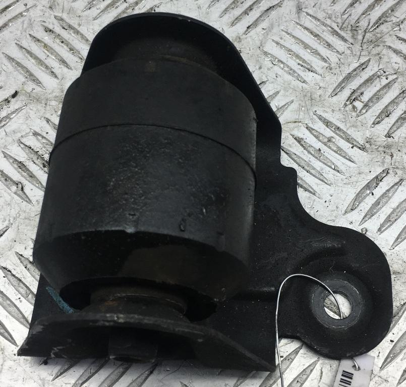 подушка крепления КПП Ford Mondeo 1 поколение 1995, 1.8 л., бензин, АКПП, белый, хетчбэк 5 дв. - фото №1