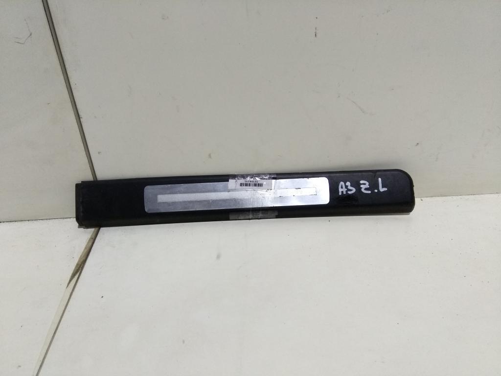 Накладка на порог наружная левая Audi A3 8P 2006, серый, хетчбэк 5 дв., 8P4853557G