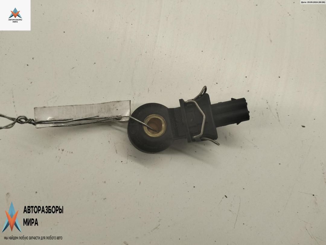 датчик детонации Volkswagen Golf 4 поколение 2001, 1.6 л., бензин, МКПП, серый, хетчбэк 5 дв., 030905377A - фото №1