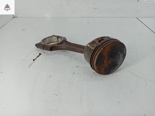 поршень Audi A4 B5 1997, 2.4 л., бензин, МКПП, синий, универсал, 81L4