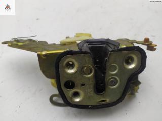 замок двери передней правой Opel Astra F [рестайлинг] 1996, 1.6 л., бензин, МКПП, красный, хетчбэк 5 дв., 90532430