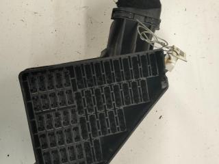 блок предохранителей Volkswagen Polo 4 поколение 2003, 1.2 л., бензин, МКПП, чёрный, хетчбэк 5 дв.