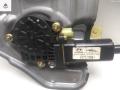 моторчик стеклоподъемника передний левый Hyundai Trajet 1 поколение 2003, 2.0 л., МКПП, минивэн - фото №2