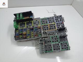 блок предохранителей Opel Corsa C [рестайлинг] 2003, 1.7 л., дизель, МКПП, серый, хетчбэк 5 дв., 09115142