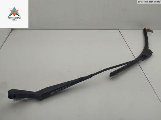 Щеткодержатель (поводок стеклоочистителя) передний Volkswagen Golf 3 поколение 1996, 1.8 л., бензин, МКПП, зелёный, хетчбэк 3 дв., 1H1955410B