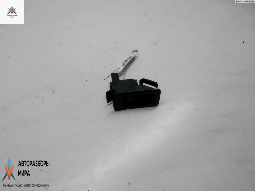 кнопка (выключатель) Volkswagen Touran 1 поколение 2005, 1.9 л., дизель, АКПП, чёрный, минивэн - фото №1