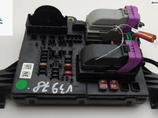 короб предохранителей Opel Insignia 1 поколение (A) 2009, 2.0 л., дизель, МКПП, чёрный, хетчбэк 5 дв.