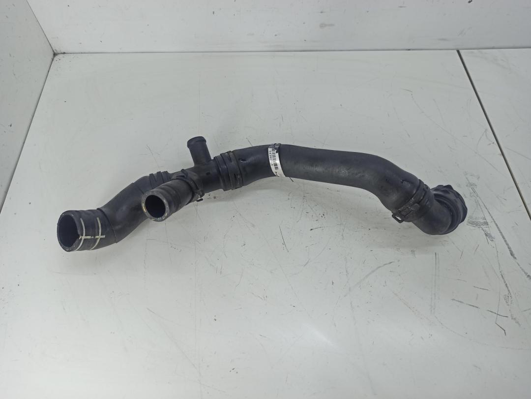 патрубок радиатора Audi Q3 8U 2012, 2.0 л., дизель, 7N0121067A