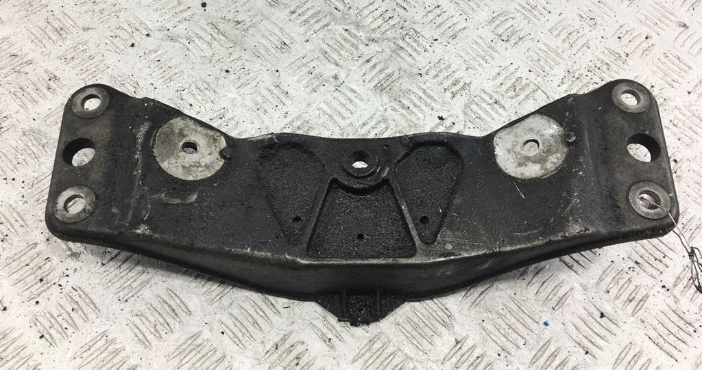 кронштейн КПП BMW 7 E65/E66 2001, 4.4 л., бензин, АКПП, чёрный, седан, 22326759680