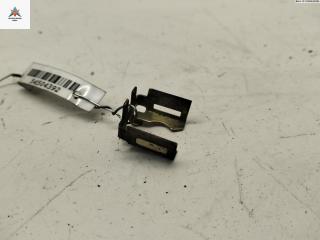 крепление форсунки SEAT Ibiza 2 поколение [рестайлинг] 1997, 1.4 л., бензин, МКПП, жёлтый, хетчбэк 3 дв.