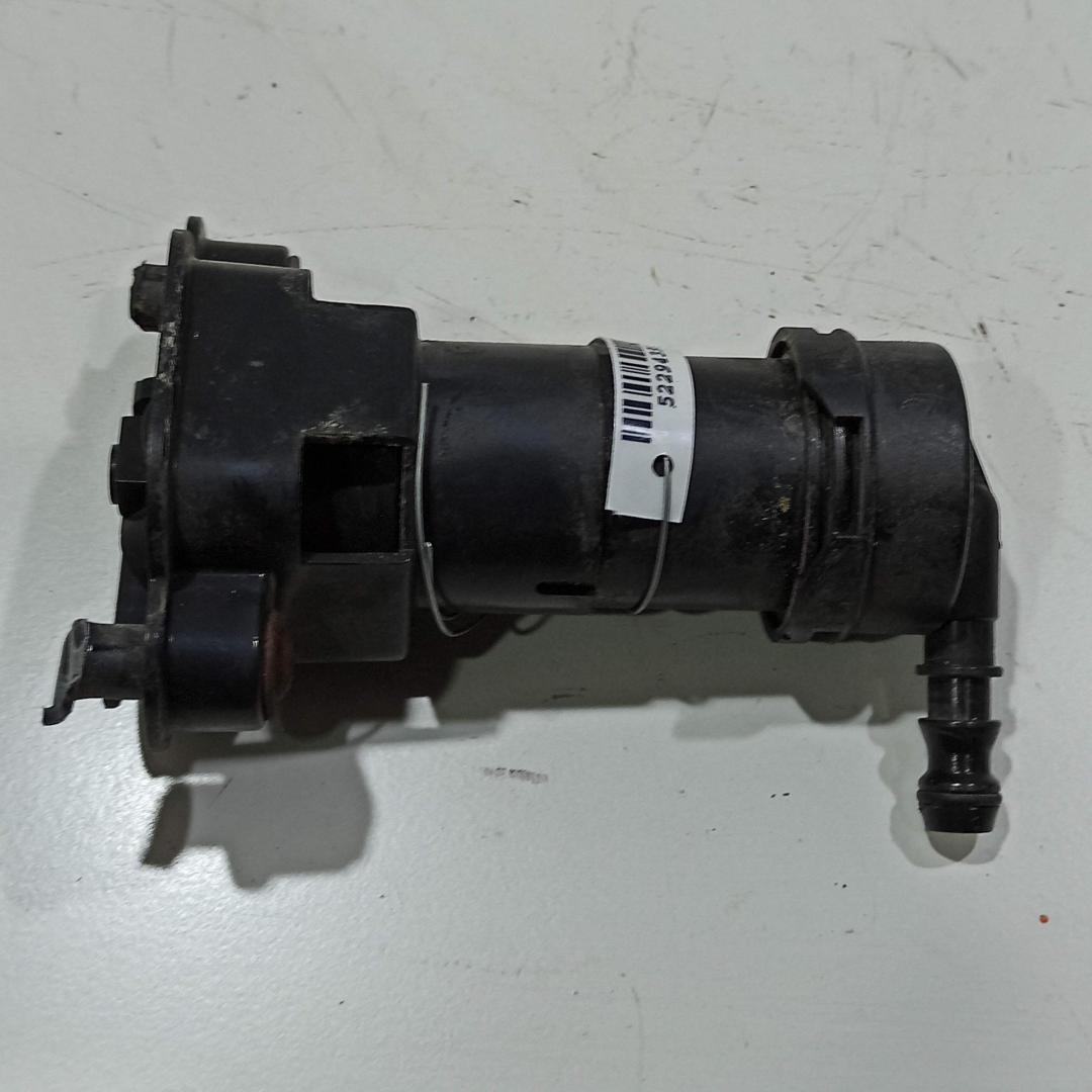 форсунка омывателя лобового стекла Audi A4 B6 2003, 1.9 л., дизель, МКПП, чёрный, универсал