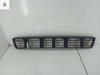 заглушка (решетка) в бампер Audi A4 B5 1995, 2.6 л., бензин, МКПП, чёрный, седан, 8D0807683