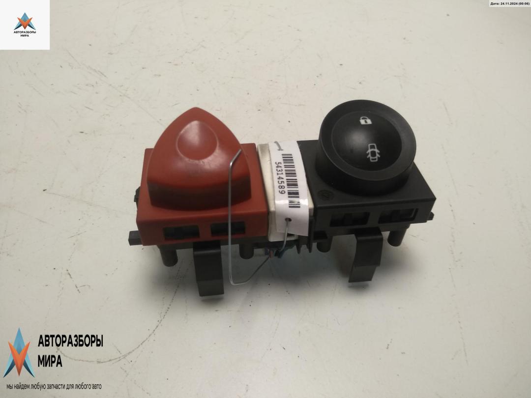 кнопка аварийной сигнализации Renault Megane 2 поколение 2003, 1.4 л., бензин, МКПП, серый, хетчбэк 5 дв., 8200095493 - фото №1