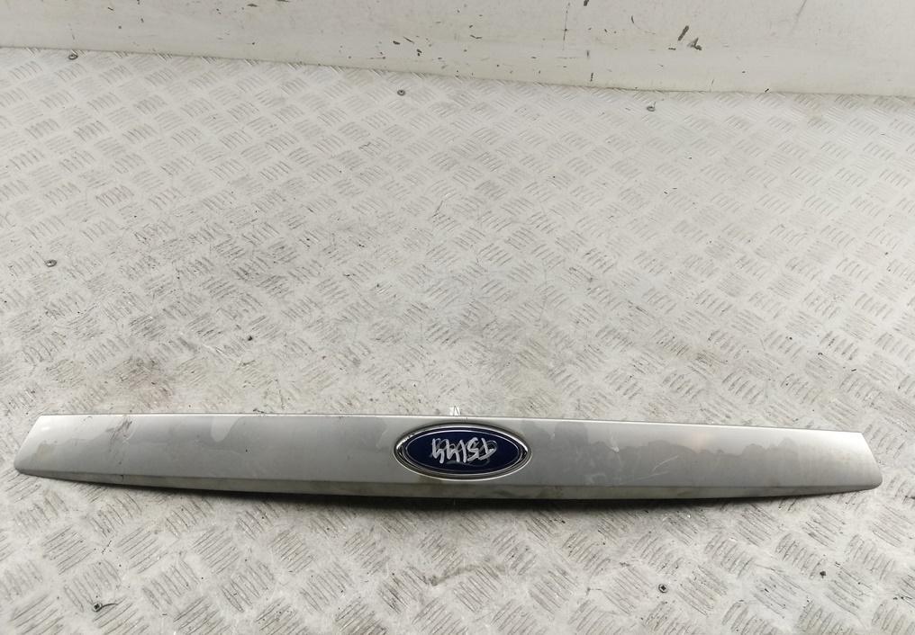 накладка подсветки номера Ford Mondeo 3 поколение 2002, 2.0 л., бензин, МКПП, серый, хетчбэк 5 дв., 1S71F43400AK - фото №1