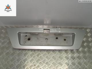 накладка подсветки номера Nissan Primera P11 2001, 1.8 л., бензин, МКПП, серый, универсал