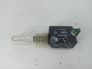 активатор замка багажника Audi A6 4B/C5 1999, 2.8 л., бензин, МКПП, чёрный, универсал, 4B9962115