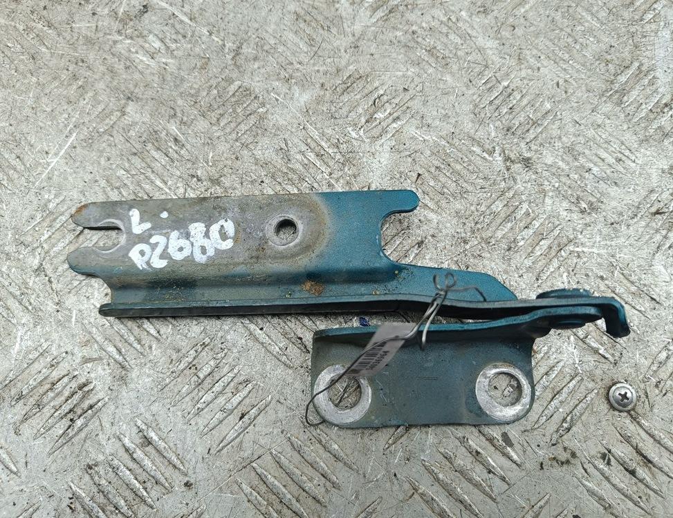 петля капота левая Mazda 323 BA 1994, зелёный, хетчбэк 5 дв.