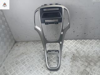 консоль салона (центральная часть) Opel Astra J [рестайлинг] 2011, 1.4 л., бензин, МКПП, чёрный, хетчбэк 5 дв., 13257562