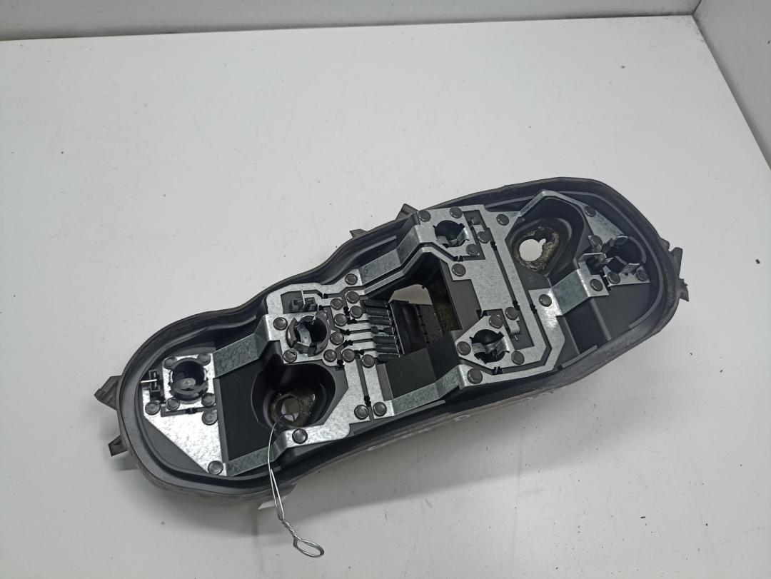 Плата фонаря заднего правого Opel Corsa D 2007, 1.2 л., бензин, МКПП, серый, хетчбэк 3 дв. - фото №1