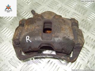 суппорт передний правый Nissan Primera P11 1997, 2.0 л., бензин, МКПП, красный, хетчбэк 5 дв.