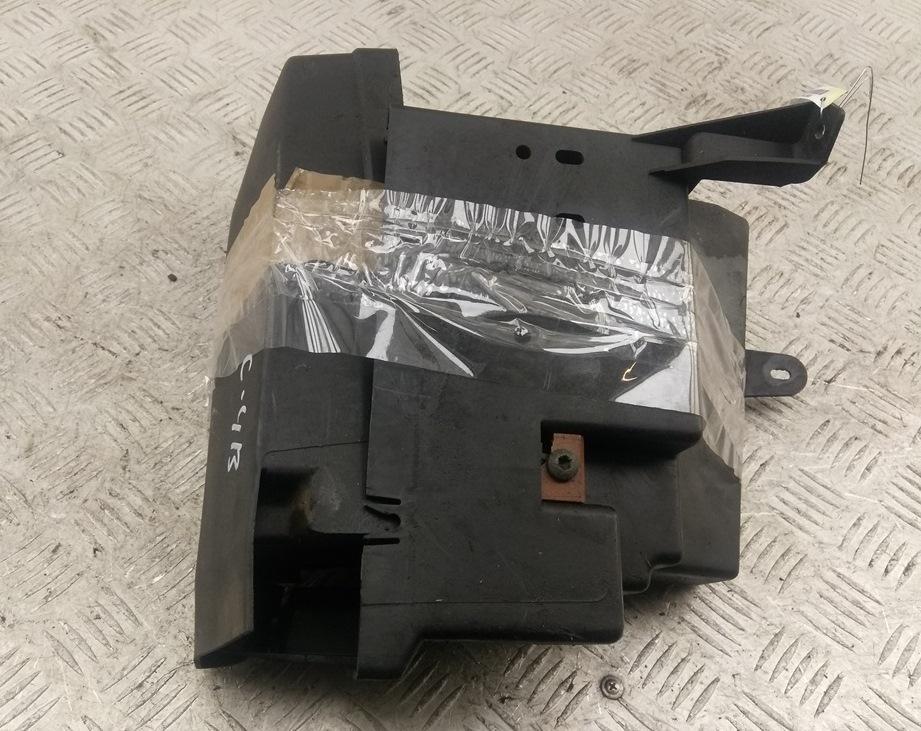 короб предохранителей Peugeot 406 1996, 1.8 л., бензин, МКПП, красный, седан, 967937780