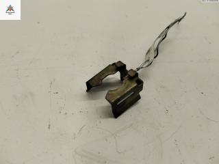 крепление форсунки SEAT Ibiza 2 поколение [рестайлинг] 1997, 1.4 л., бензин, МКПП, жёлтый, хетчбэк 3 дв.