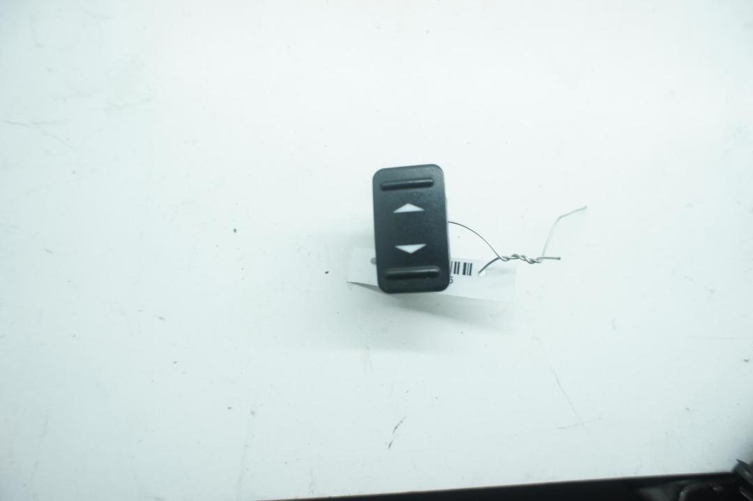 кнопка стеклоподъемника переднего правого Ford Mondeo IV 2008, 2.0 л., дизель, МКПП, чёрный, универсал, 6M2T-14529-AD