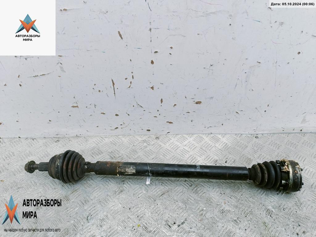 полуось передняя правая (приводной вал, ШРУС) Volkswagen Golf 4 поколение 1998, 1.4 л., бензин, МКПП, синий, хетчбэк 5 дв. - фото №1