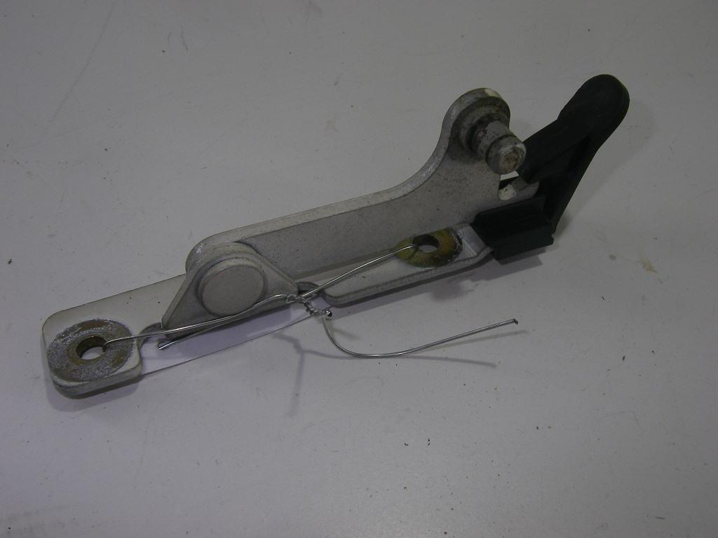 петля капота левая BMW 3 E36 1991, белый, седан, 41618132001