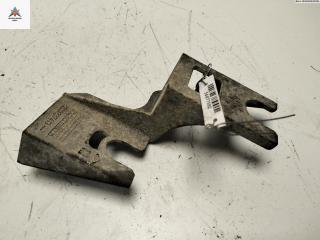 кронштейн (крепление) Renault Scenic 2 поколение 2005, 2.0 л., бензин, МКПП, чёрный, минивэн, 8200237413