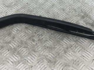 Щеткодержатель (поводок стеклоочистителя) задний Renault Megane 1 поколение 1997, 1.6 л., бензин, МКПП, серый, хетчбэк 5 дв., 7700418089