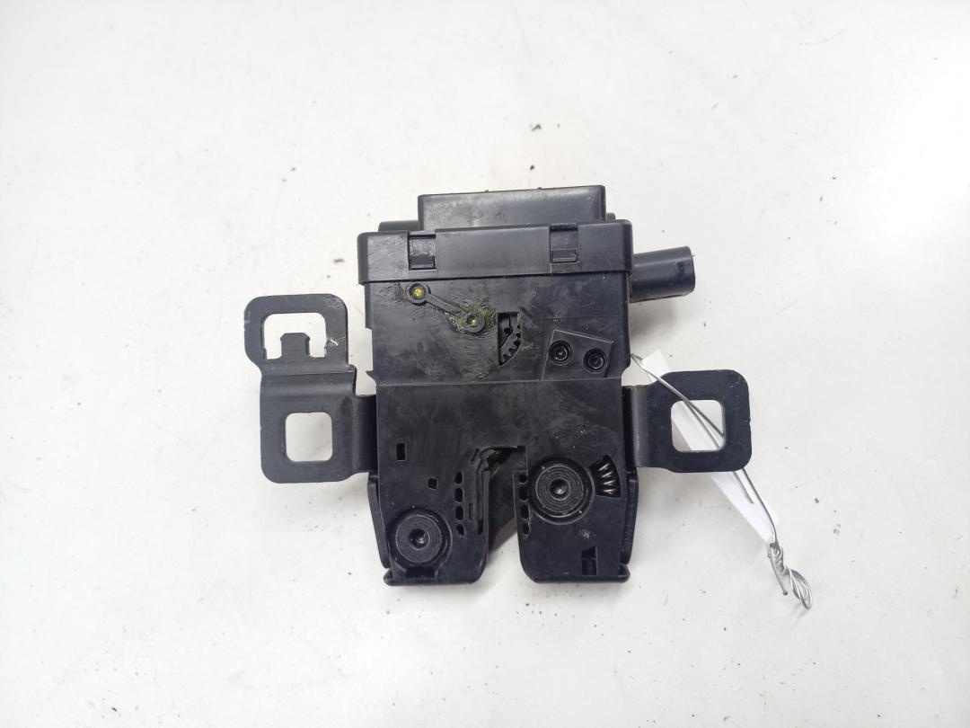 Замок стекла двери багажника Land Rover Range Rover Sport 2007, 2.7 л., дизель, АКПП, серый, внедорожник 5 дв., FQR500170